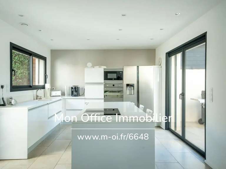 Maison Saint-Cannat - 3 chambres - 168m²