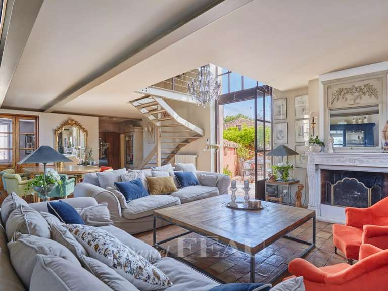 Maison Saint-Cannat - 6 chambres - 289m²
