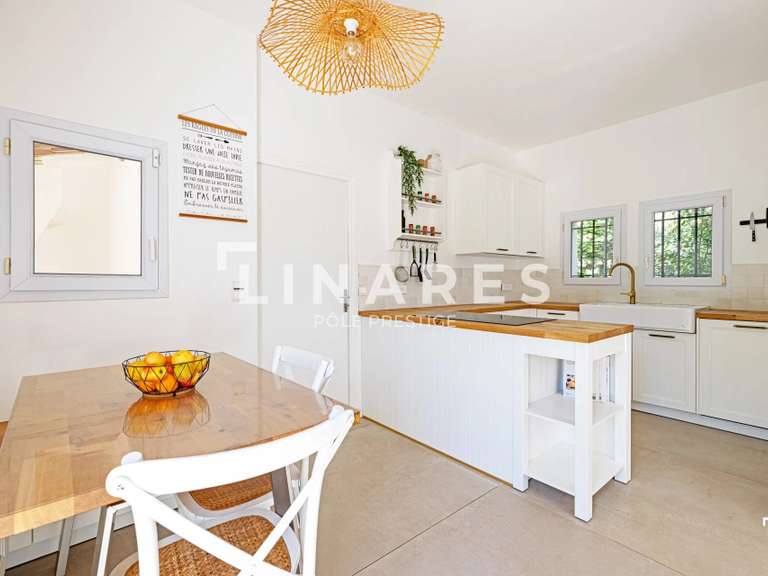 Maison Saint-Cannat - 5 chambres - 220m²