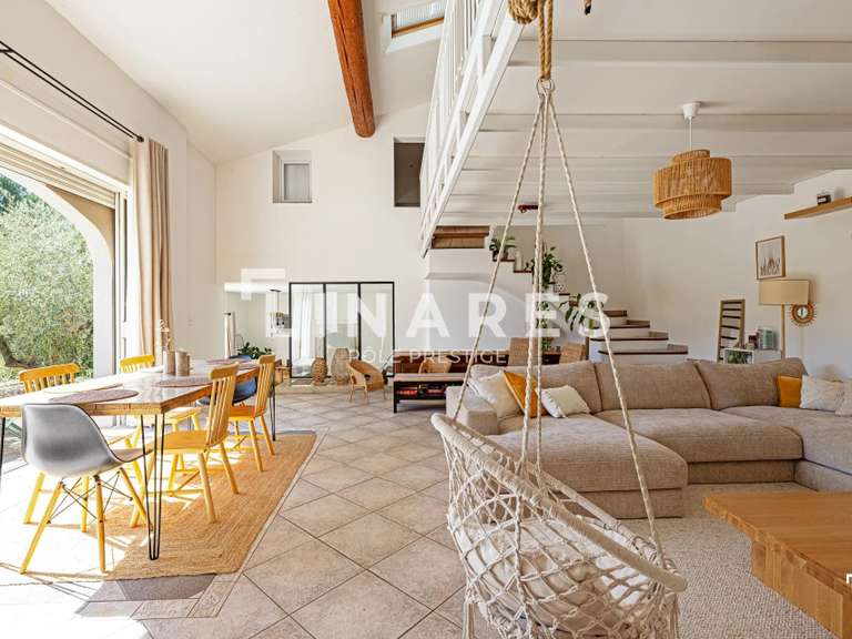Maison Saint-Cannat - 5 chambres - 220m²