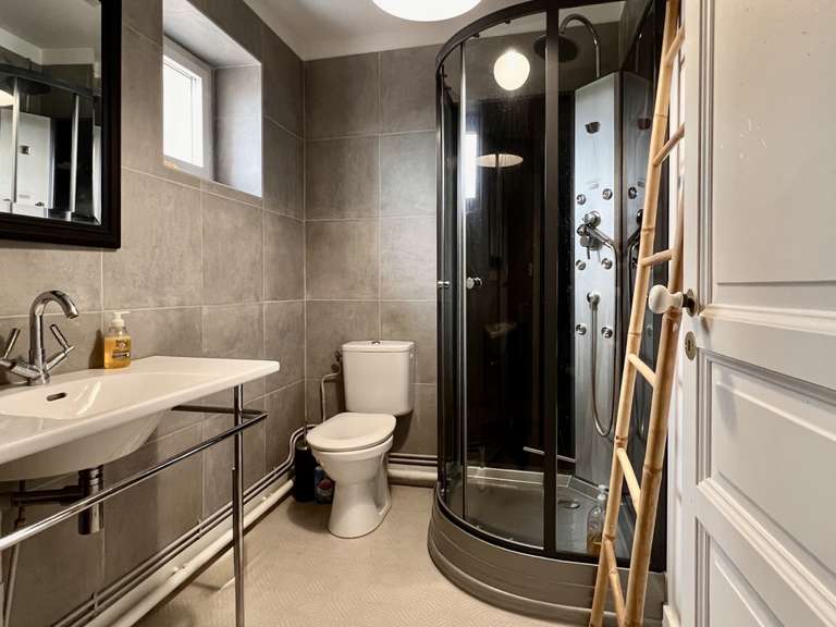 Maison Saint-Caprais-de-Bordeaux - 3 chambres - 150m²