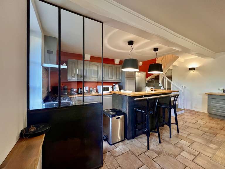 Maison Saint-Caprais-de-Bordeaux - 3 chambres - 150m²