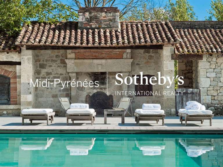 Castle Saint-Caprais-de-Lerm - 8 bedrooms - 1000m²