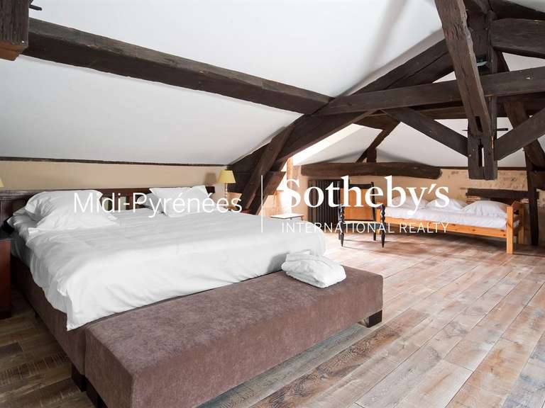 Castle Saint-Caprais-de-Lerm - 8 bedrooms - 1000m²