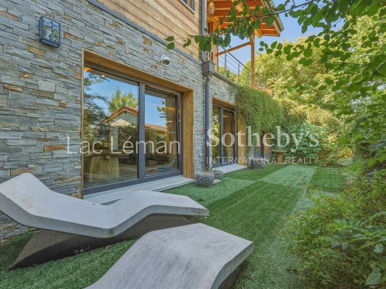 Maison Saint-Cergues - 5 chambres - 345m²