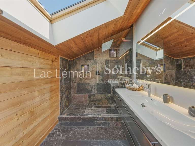 Maison Saint-Cergues - 5 chambres - 345m²