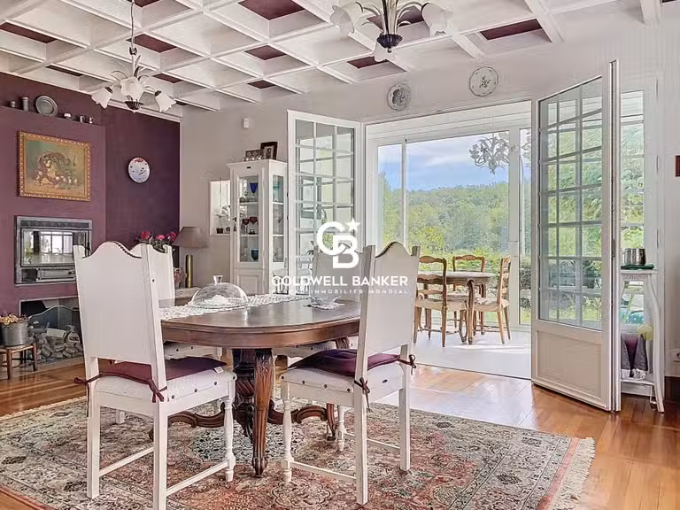 Maison Saint-Césaire - 5 chambres - 420m²