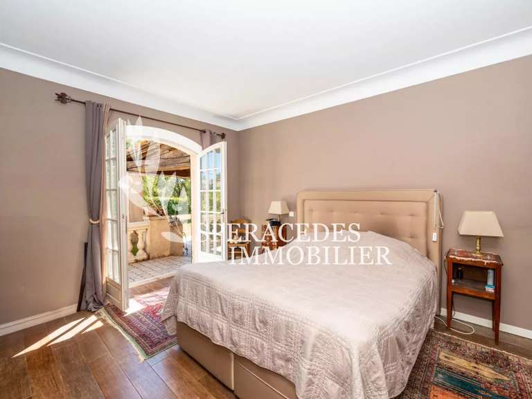 Maison Saint-Cézaire-sur-Siagne - 3 chambres - 177m²