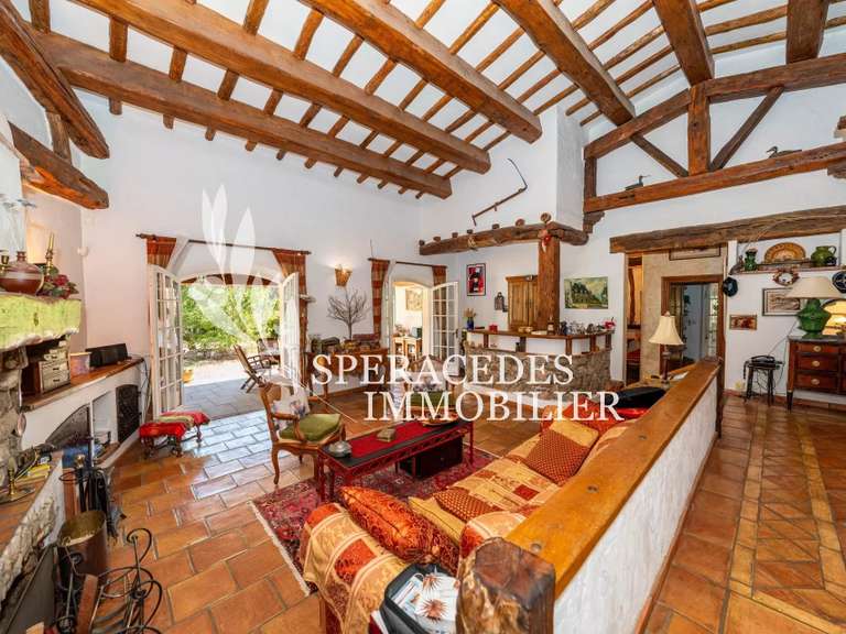 Maison Saint-Cézaire-sur-Siagne - 3 chambres - 177m²