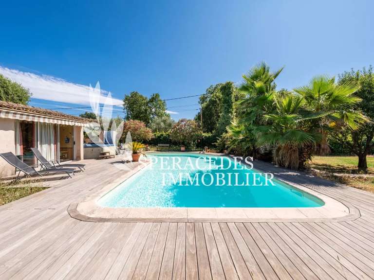 Maison Saint-Cézaire-sur-Siagne - 3 chambres - 177m²