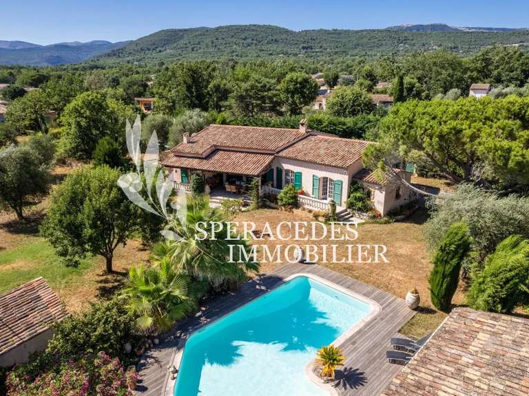 Maison Saint-Cézaire-sur-Siagne - 3 chambres - 177m²
