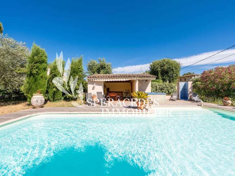 Maison Saint-Cézaire-sur-Siagne - 3 chambres - 177m²