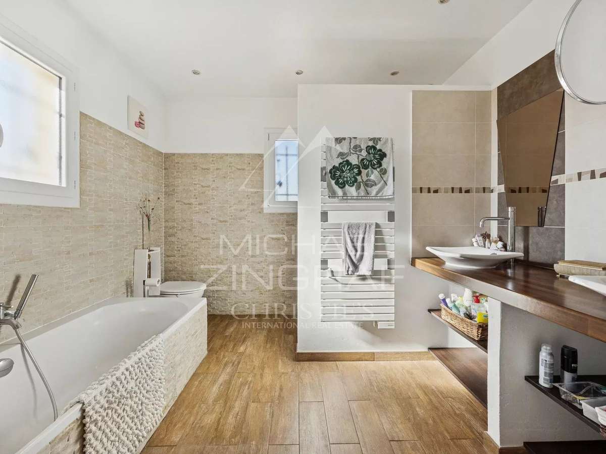 Maison Saint-Cézaire-sur-Siagne