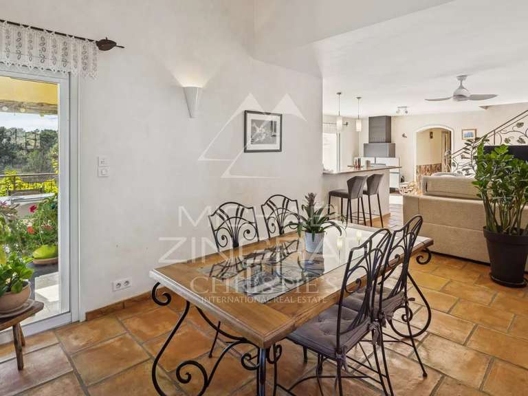 Maison Saint-Cézaire-sur-Siagne - 4 chambres - 167m²