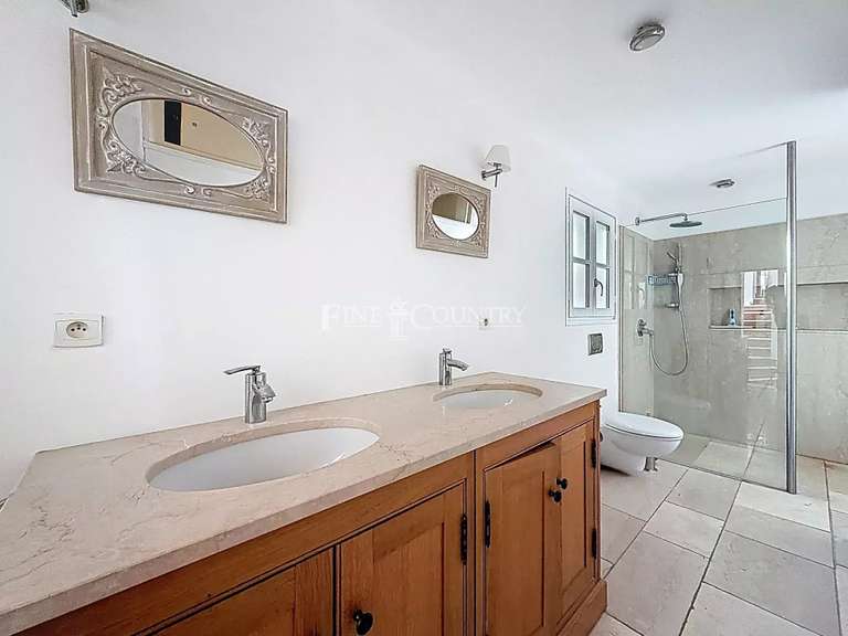 Maison Saint-Cézaire-sur-Siagne - 10 chambres - 536m²