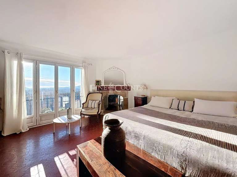 Maison Saint-Cézaire-sur-Siagne - 10 chambres - 536m²