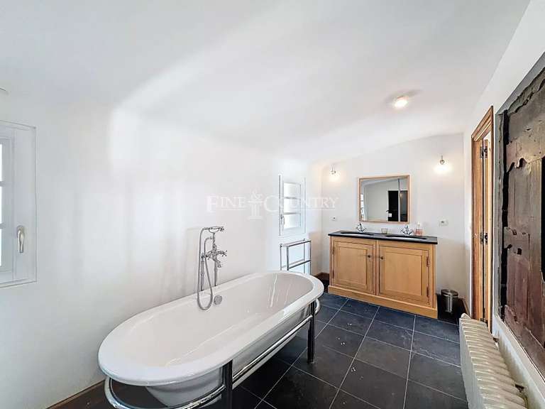 Maison Saint-Cézaire-sur-Siagne - 10 chambres - 536m²