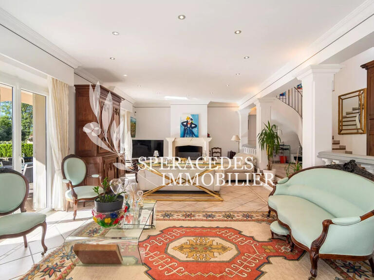 Villa Saint-Cézaire-sur-Siagne - 3 chambres - 189m²