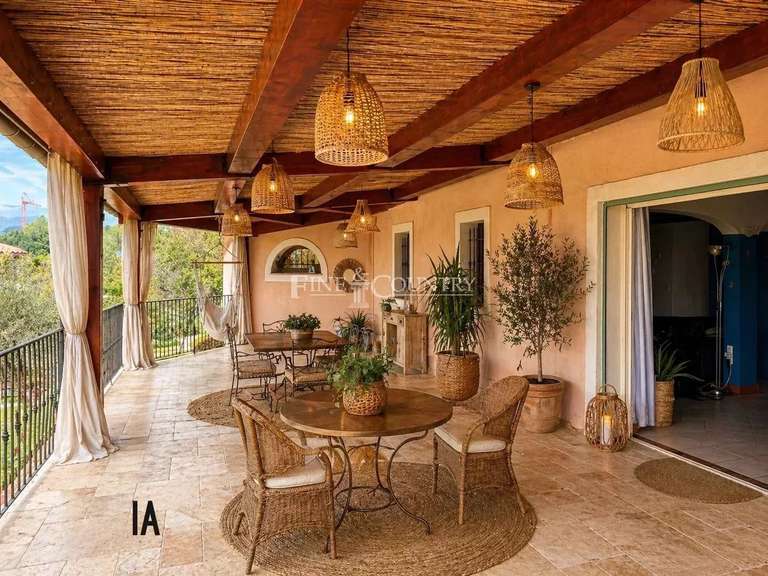 Villa Saint-Cézaire-sur-Siagne - 6 chambres - 248m²