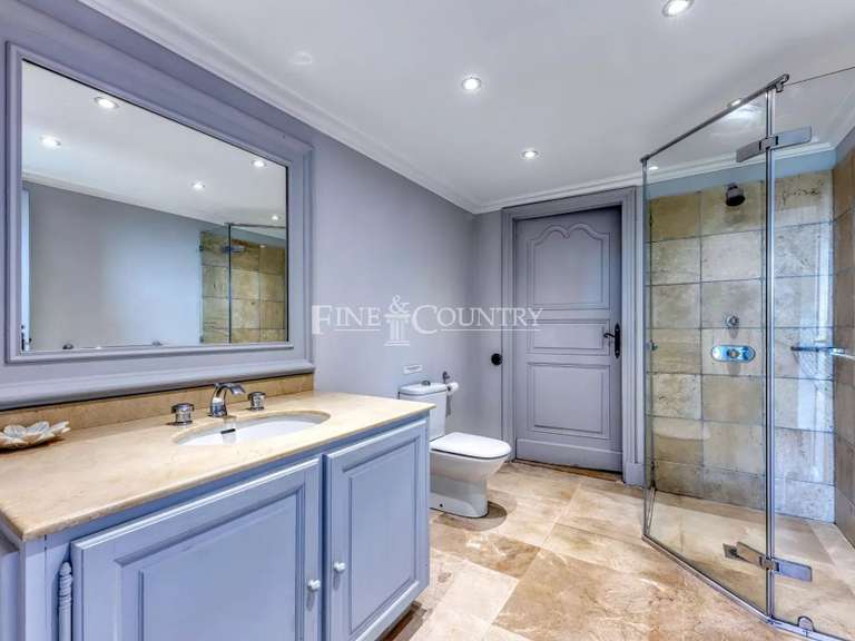 Villa Saint-Cézaire-sur-Siagne - 7 chambres - 327m²