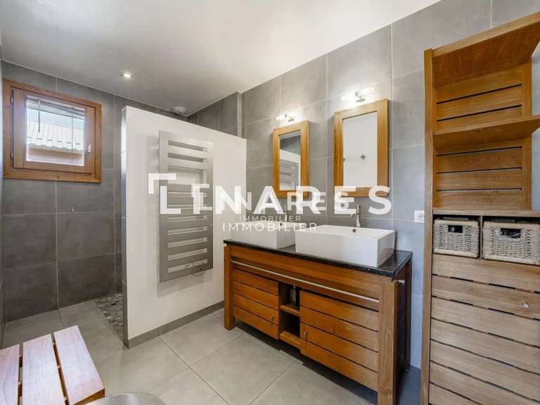 Maison Saint-Chaffrey - 4 chambres - 220m²