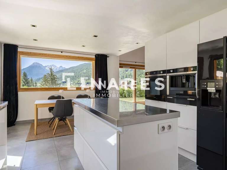 Maison Saint-Chaffrey - 4 chambres - 220m²