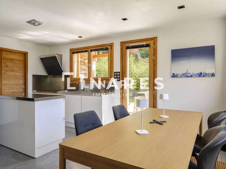 Maison Saint-Chaffrey - 4 chambres - 220m²