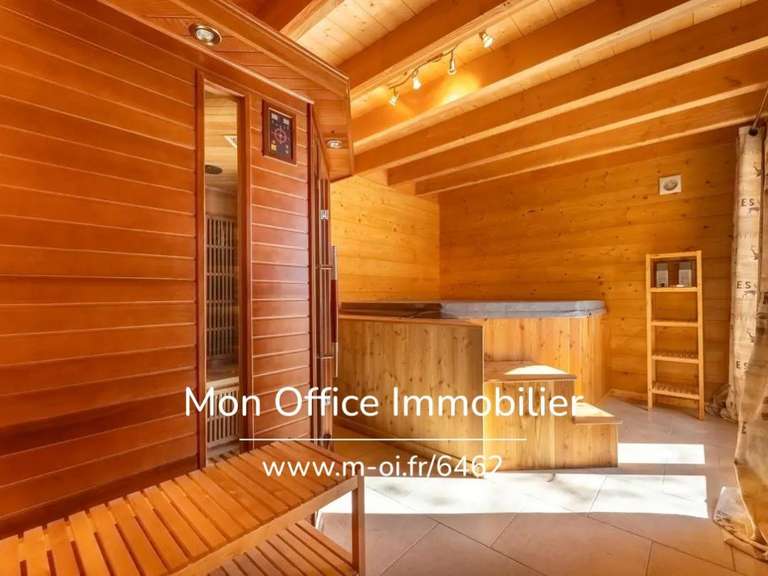 Maison Saint-Chaffrey - 4 chambres - 183m²