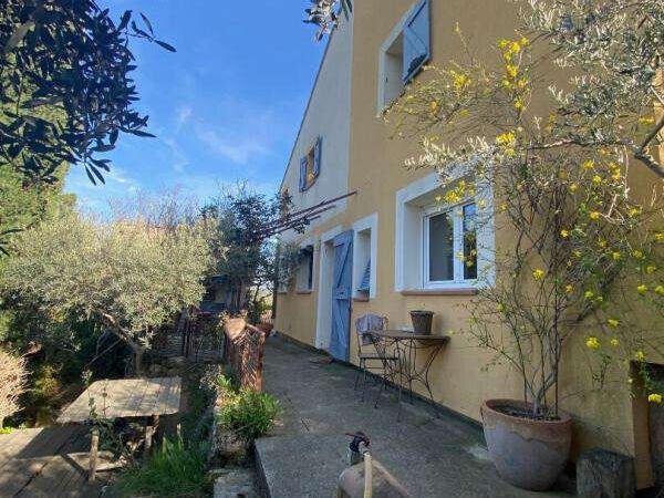 House Saint-Chamas - 7 bedrooms