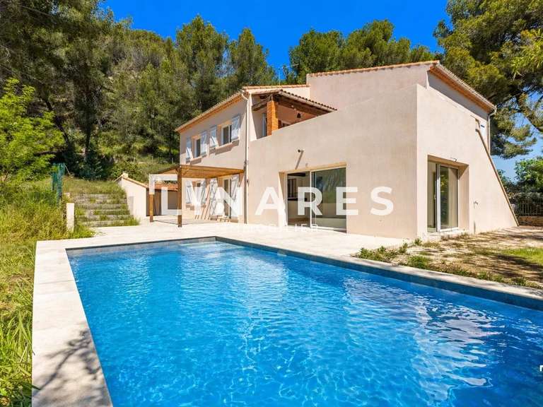 Maison Saint-Chamas - 4 chambres - 175m²