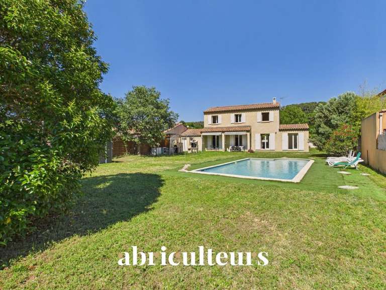 Maison Saint-Chamas - 5 chambres - 124m²
