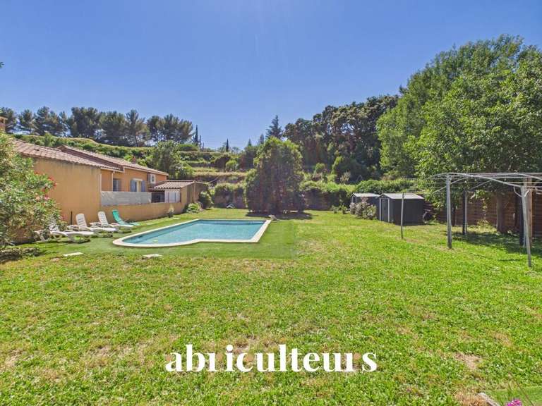 Maison Saint-Chamas - 5 chambres - 124m²