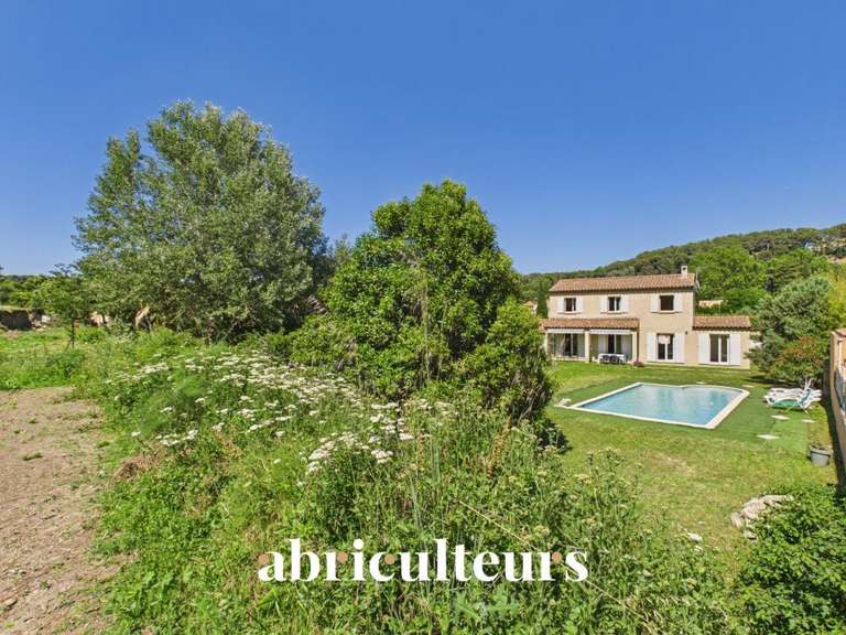 Maison Saint-Chamas - 5 chambres - 124m²