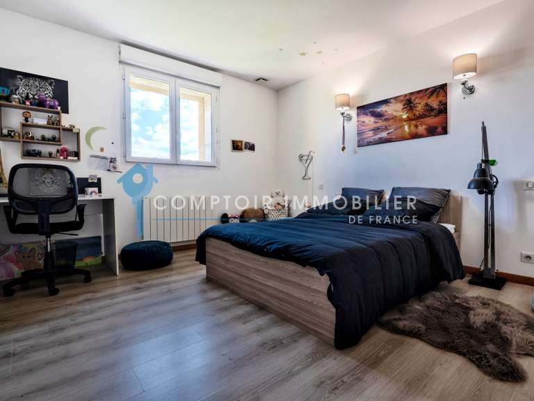 Maison Saint-Chamond - 4 chambres - 158m²