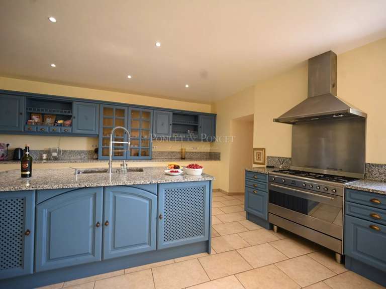 Propriété Saint-Chinian - 1280m²