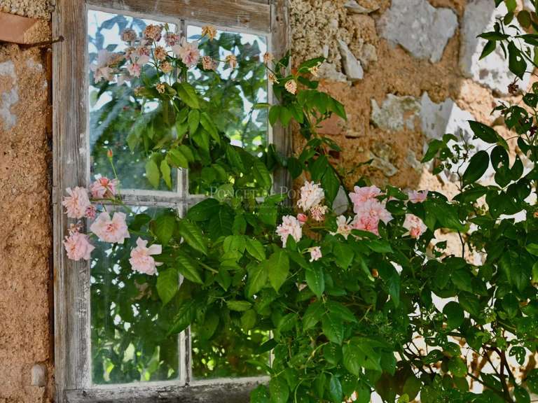 Propriété Saint-Chinian - 1280m²