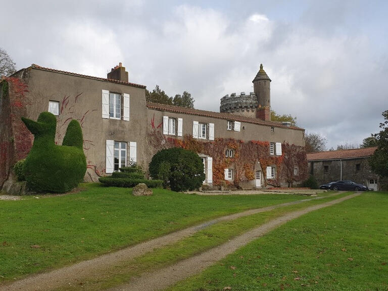 Vente Château Saint-Christophe-du-Ligneron - 13 chambres