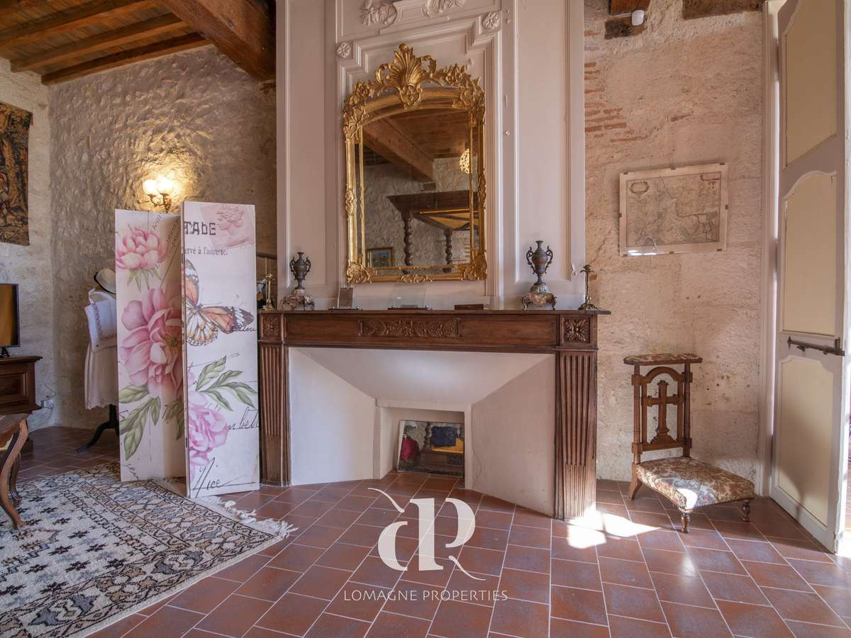 House Saint-Clar