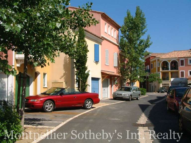 Apartment Saint-Clément-de-Rivière - 3 bedrooms - 99m²