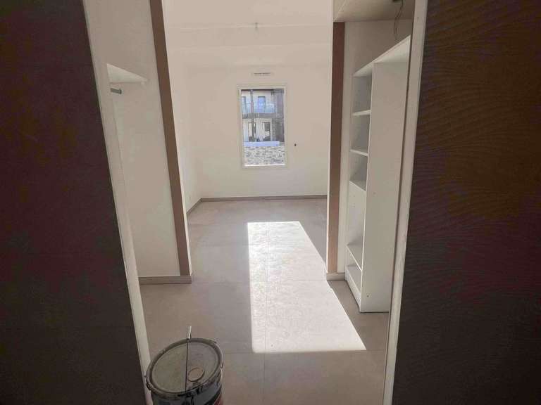 Appartement Saint-Clément-de-Rivière - 3 chambres - 102m²