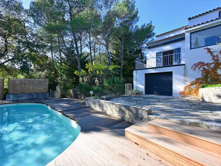 Maison Saint-Clément-de-Rivière - 6 chambres - 195m²