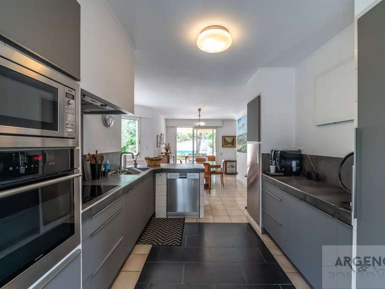 Maison Saint-Clément-de-Rivière - 4 chambres - 220m²