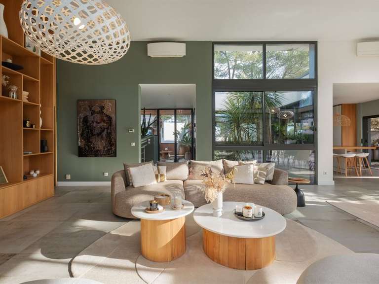 Maison Saint-Clément-de-Rivière - 5 chambres - 365m²