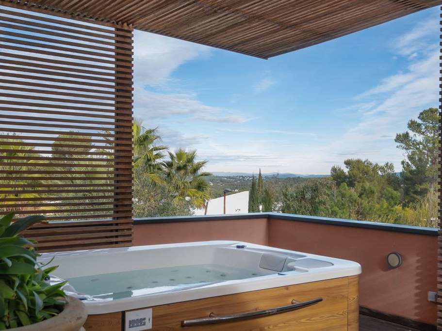 House Saint-Clément-de-Rivière