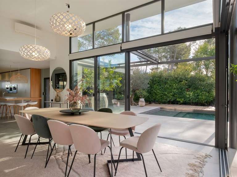 Maison Saint-Clément-de-Rivière - 5 chambres - 365m²