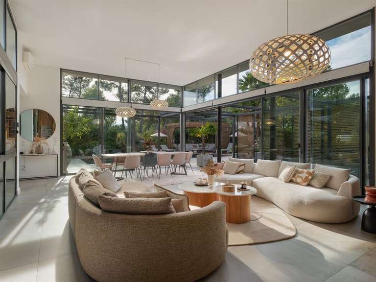 Maison Saint-Clément-de-Rivière - 5 chambres - 365m²