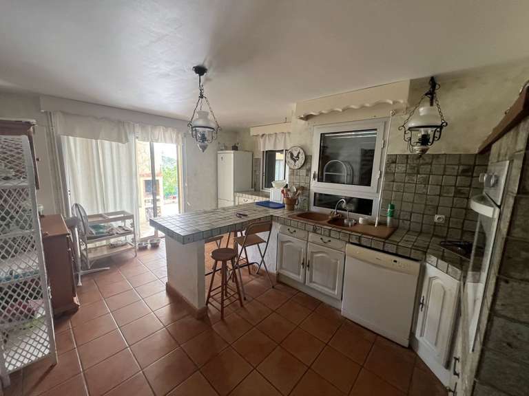 House Saint-Clément-de-Rivière - 175m²