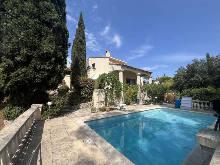 House Saint-Clément-de-Rivière - 175m²