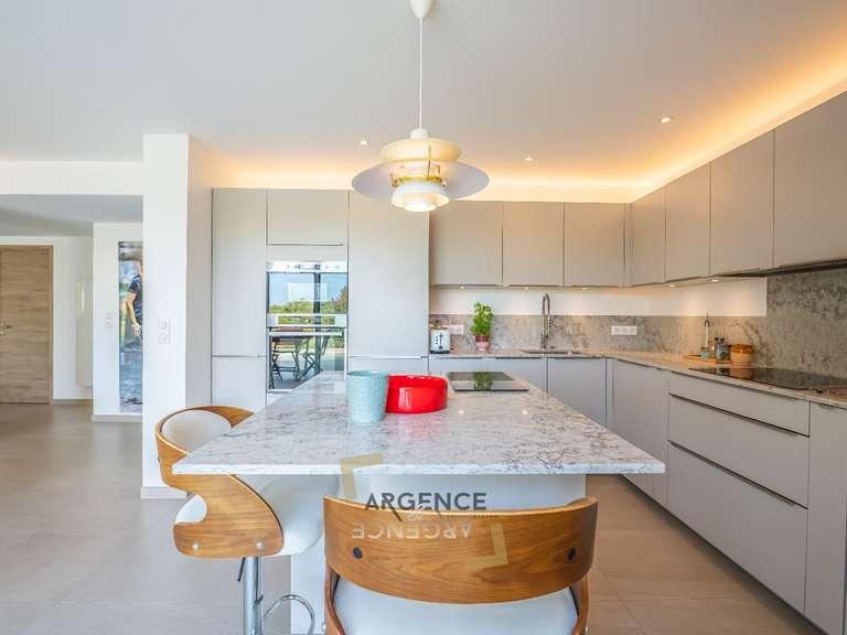 House Saint-Clément-de-Rivière - 4 bedrooms - 165m²