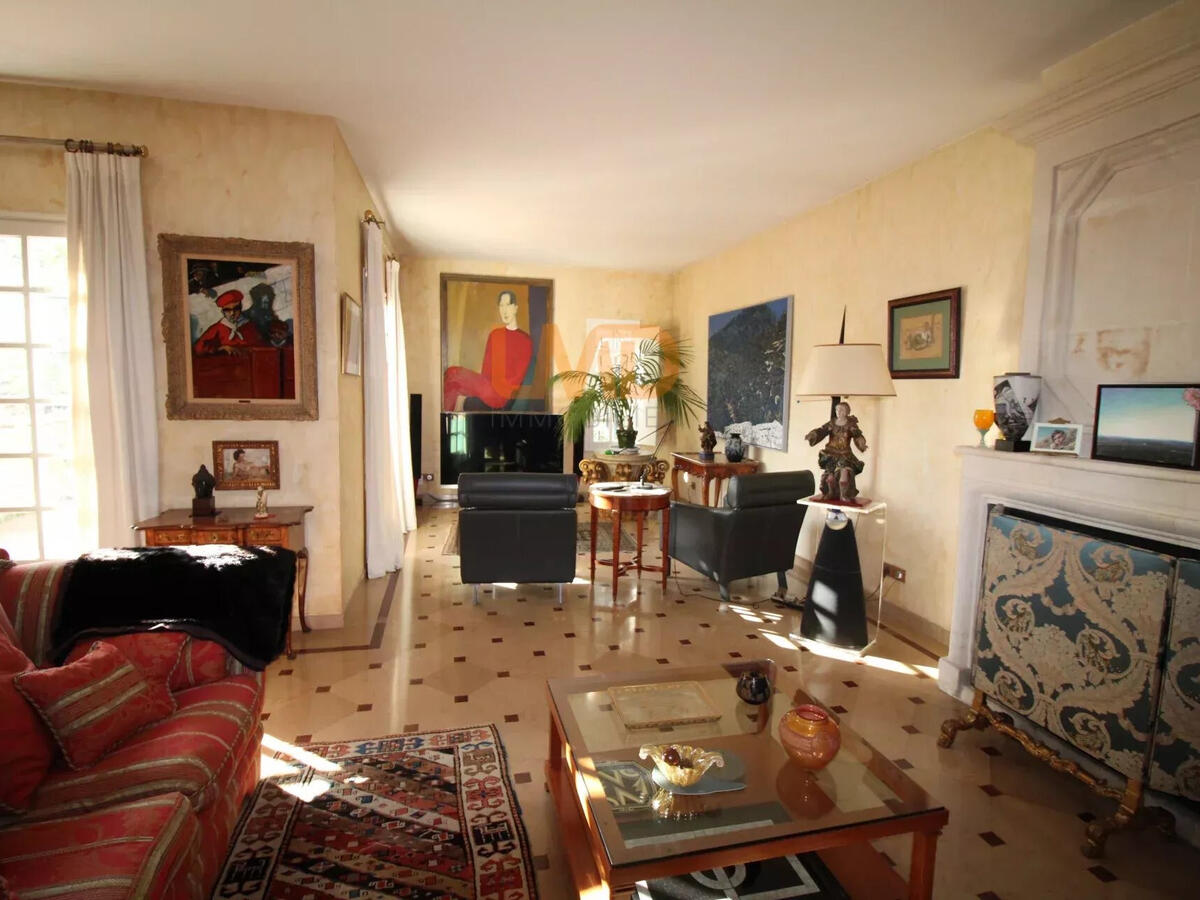 Villa Saint-Clément-de-Rivière